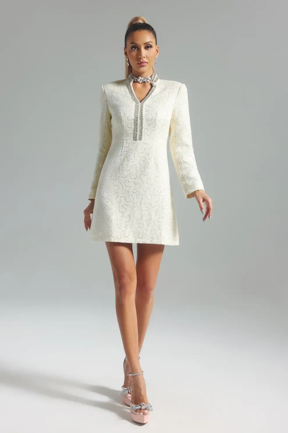 Vestido A-Line com Decote V e Mangas Longas