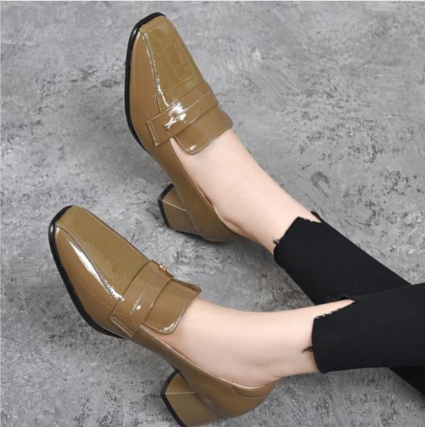 Sapato em Couro Legítimo - ROMANA SHOPPING