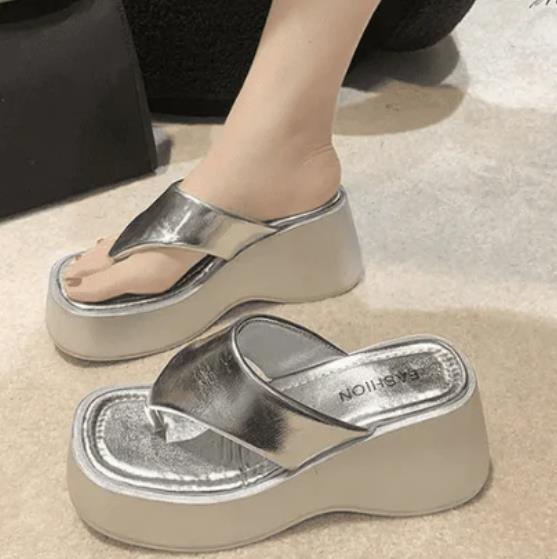 Chinelo Feminino Plataforma Antiderrapantes