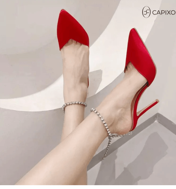 Scarpin Capixo Salto Alto Bico Fino Strass - ROMANA SHOPPING